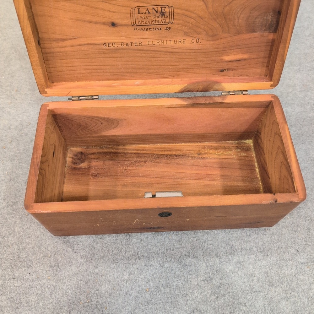 Vintage Lane Cedar Chest Miniature Jewelry Trinket Box Geo Cater Furniture Co - Picture 7 of 15
